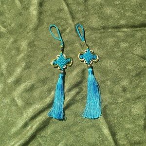 FREE* knot tassels